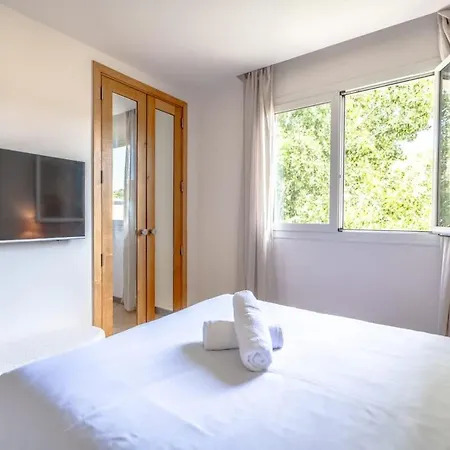 Apartment In The Heart Of St Tropez With Parking